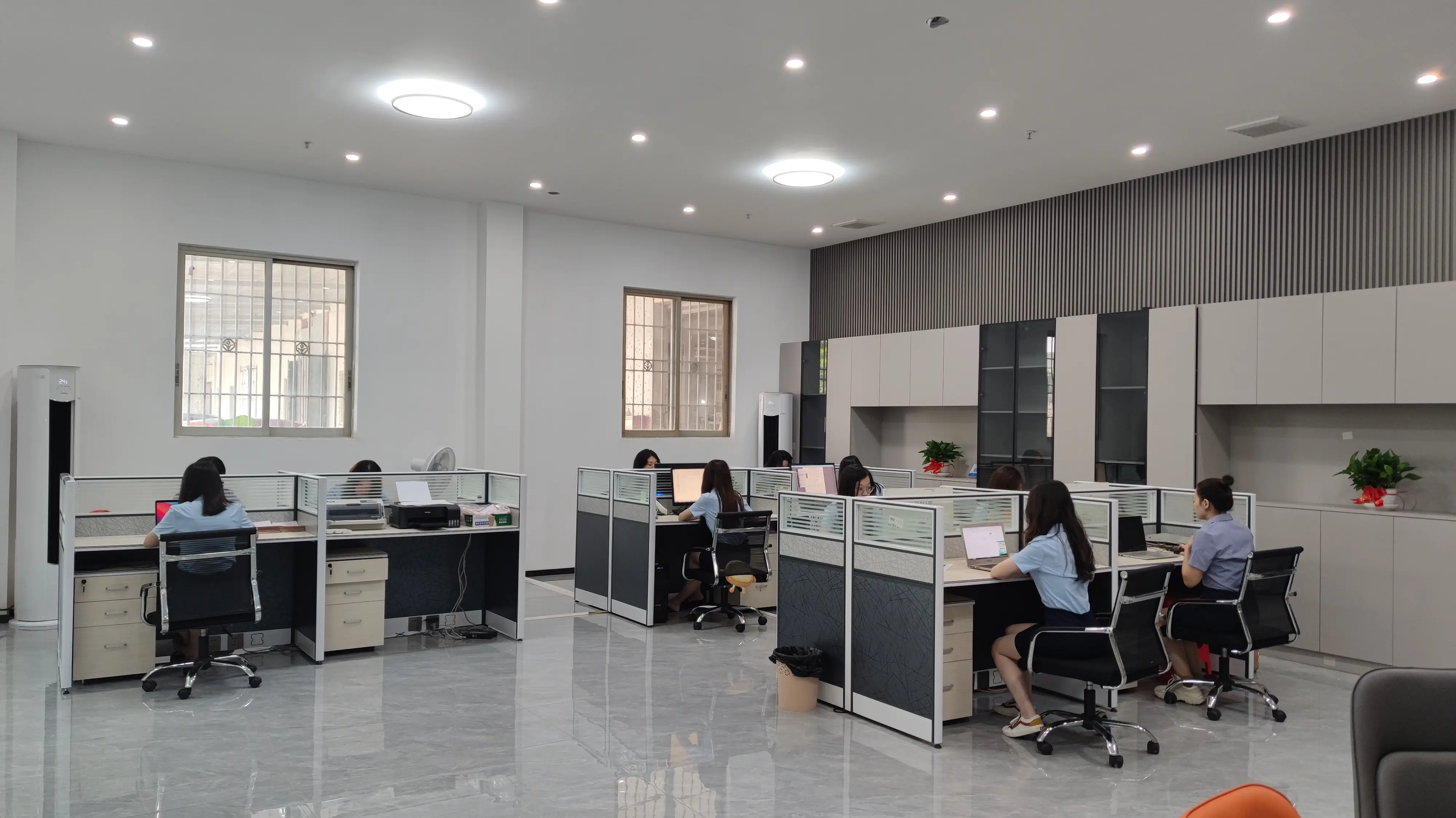 One-st op Custom Bathroom Vanity Cabinet Solution