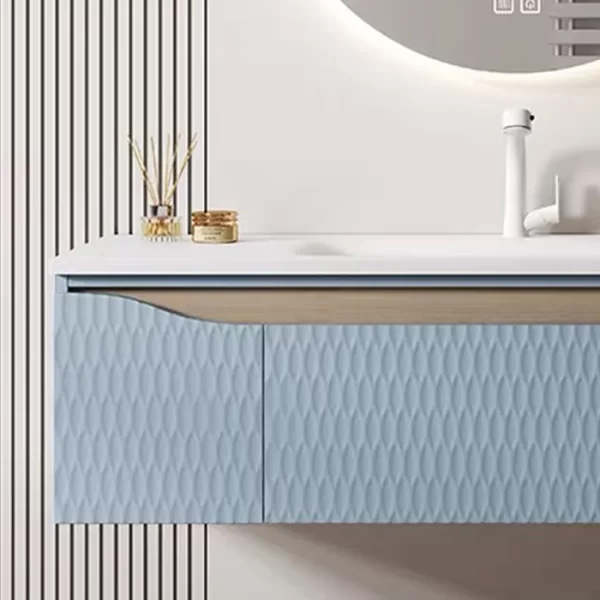 Maßgeschneiderte Lösungen mit blauem Farbkabinett