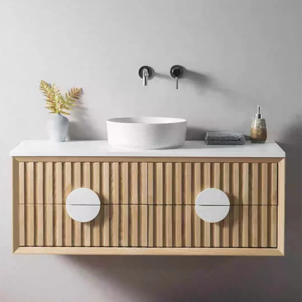 Индивидуальный шкаф для ванной комнаты